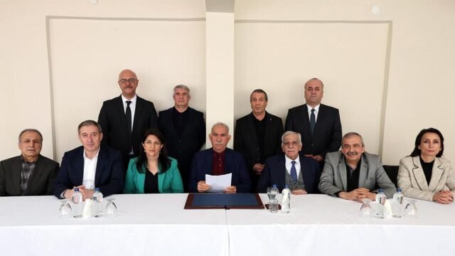 Panggilan untuk pemutusan diri dari İmralı ke PKK: Israel tidak nyaman!
