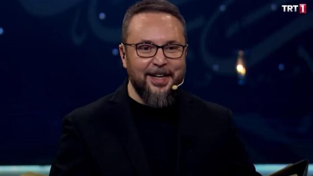 Menit terakhir: Siapa Mustafa Cihat? TRT 1 Berapa umur presenter Al -Quran?
